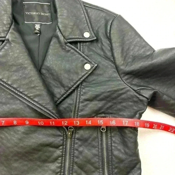 Victoria’s Secret Black Faded 50’s Cropped Belted Motorcycle Jacket Size M - Picture 15 of 16